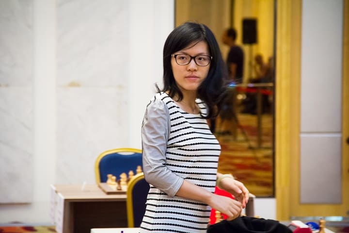 Шахматистка Хоу Ифань