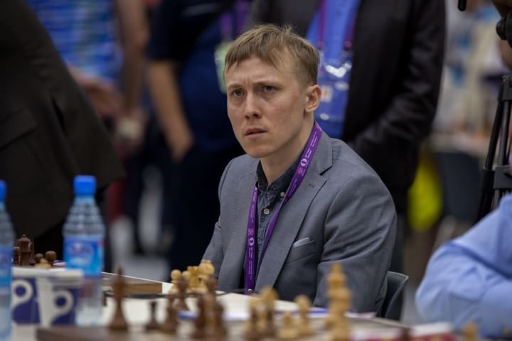 Шахматист Руслан Пономарёв