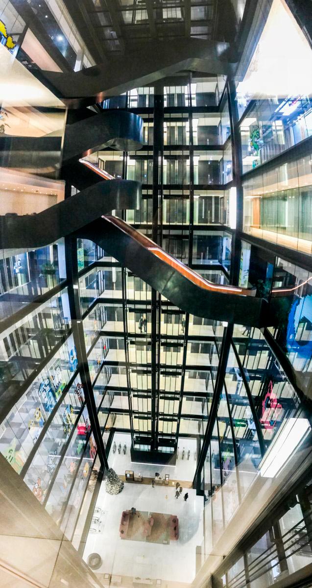 Штаб-квартира Google в Лондоне изнутри, подразделение DeepMind расположено на восьмом этаже.
